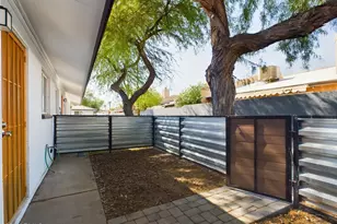 3027 N 37th St, Phoenix, AZ 85018 - Photo 11