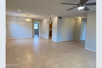 10138 W Highland Avenue, Phoenix, AZ 85037 - Photo 9