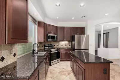 18641 W Western Star Boulevard, Goodyear, AZ 85338 - Photo 5