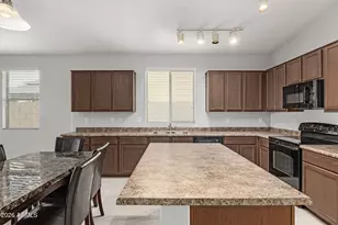 22908 N Candlelight Ct, Sun City West, AZ 85375 - Photo 13