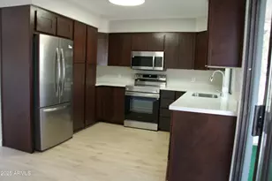 11643 S Iroquois Dr, Phoenix, AZ 85044 - Photo 9