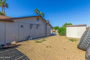 4012 E Capitan Dreyfus Ave, Phoenix, AZ 85032 - Photo 27