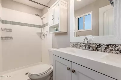 4012 E Capitan Dreyfus Avenue, Phoenix, AZ 85032 - Photo 15