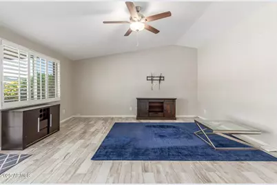 4012 E Capitan Dreyfus Avenue, Phoenix, AZ 85032 - Photo 9