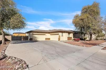 5634 N 82 Avenue, Glendale, AZ 85303 - Photo 1