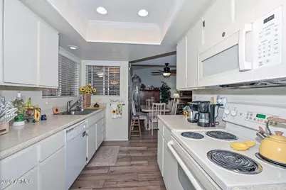 13423 W Countryside Drive, Sun City West, AZ 85375 - Photo 23