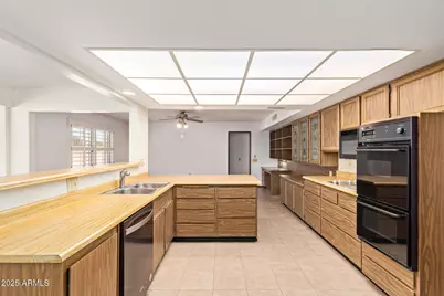 17402 N Lindgren Avenue, Sun City, AZ 85373 - Photo 9