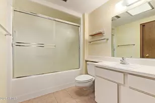 17402 N Lindgren Ave, Sun City, AZ 85373 - Photo 11