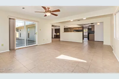 17402 N Lindgren Avenue, Sun City, AZ 85373 - Photo 7