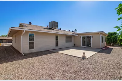 17402 N Lindgren Avenue, Sun City, AZ 85373 - Photo 19