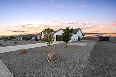 4072 E Weston Lane, San Tan Valley, AZ 85140 - Photo 3