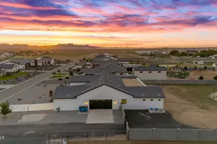 4072 E Weston Ln, San Tan Valley, AZ 85140 - Photo 79