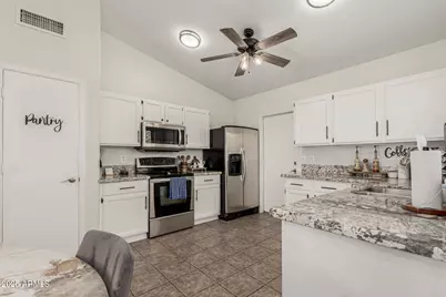 20017 N 77th Avenue, Glendale, AZ 85308 - Photo 19