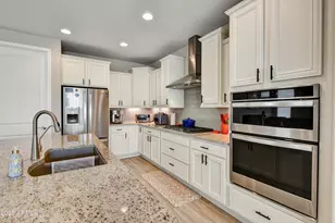 26421 W Zachary Dr, Buckeye, AZ 85396 - Photo 9