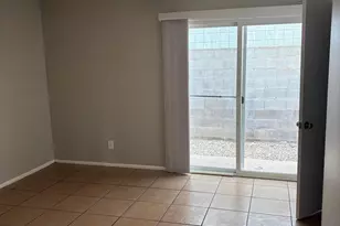 909 S Priest Dr, Tempe, AZ 85281 - Photo 7