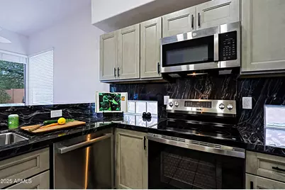 32698 N 68th Place, Scottsdale, AZ 85266 - Photo 9