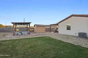 5911 S 23 Dr, Phoenix, AZ 85041 - Photo 19