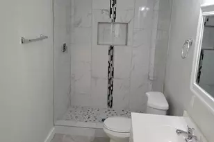 8201 W Earll Dr, Phoenix, AZ 85033 - Photo 7