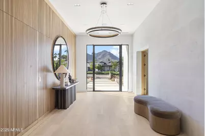 5305 N 68th Place, Paradise Valley, AZ 85253 - Photo 1