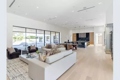 5305 N 68th Place, Paradise Valley, AZ 85253 - Photo 3