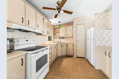 18278 S Henley Avenue, Peeples Valley, AZ 86332 - Photo 15