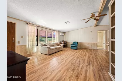 18278 S Henley Avenue, Peeples Valley, AZ 86332 - Photo 13