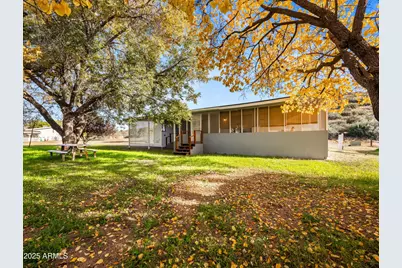 18278 S Henley Avenue, Peeples Valley, AZ 86332 - Photo 27