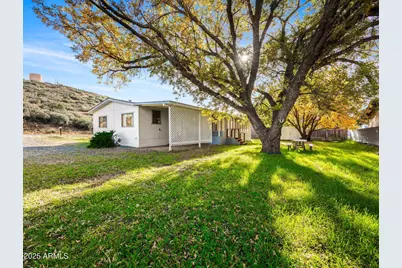 18278 S Henley Avenue, Peeples Valley, AZ 86332 - Photo 25