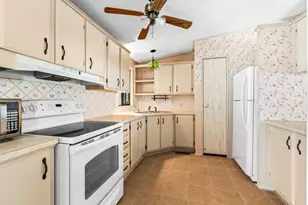 18278 S Henley Ave, Peeples Valley, AZ 86332 - Photo 17