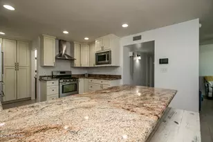 2017 W Edgemont Ave, Phoenix, AZ 85009 - Photo 13