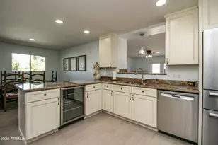 2017 W Edgemont Ave, Phoenix, AZ 85009 - Photo 15