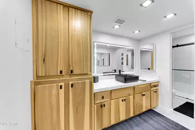 2228 E Campbell Avenue #205, Phoenix, AZ 85016 - Photo 9