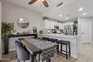 1070 E Sunburst Ln, Tempe, AZ 85284 - Photo 15