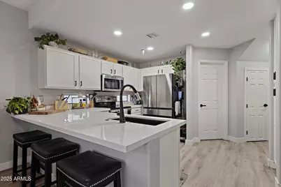 1070 E Sunburst Lane, Tempe, AZ 85284 - Photo 11