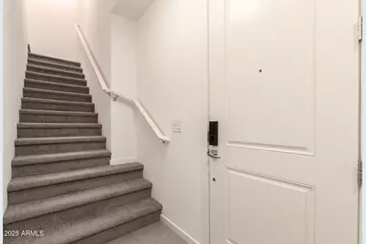 2207 E Hidalgo Avenue, Phoenix, AZ 85040 - Photo 5