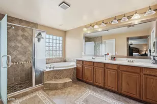 18391 W Port Royale Ln, Surprise, AZ 85388 - Photo 21