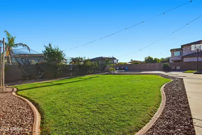 18391 W Port Royale Lane, Surprise, AZ 85388 - Photo 27
