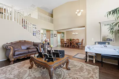 18391 W Port Royale Lane, Surprise, AZ 85388 - Photo 7