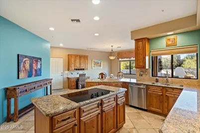 8626 E Santa Catalina Drive, Scottsdale, AZ 85255 - Photo 15