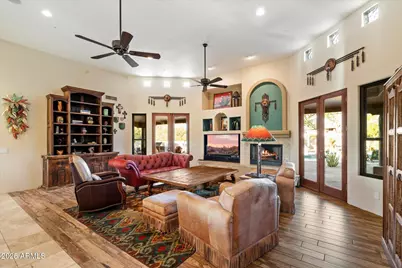 8626 E Santa Catalina Drive, Scottsdale, AZ 85255 - Photo 7