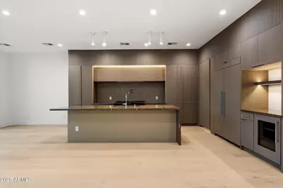 4537 E Montecito Avenue, Phoenix, AZ 85018 - Photo 3