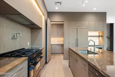 4537 E Montecito Avenue, Phoenix, AZ 85018 - Photo 5