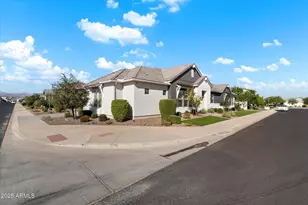 17146 W Mountainair St, Surprise, AZ 85388 - Photo 37