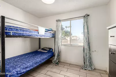 8001 W College Drive, Phoenix, AZ 85033 - Photo 15