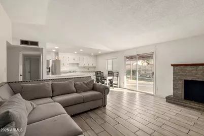 8001 W College Drive, Phoenix, AZ 85033 - Photo 5