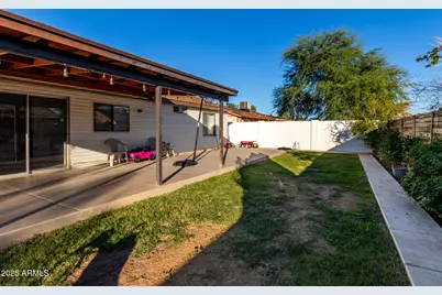 8001 W College Drive, Phoenix, AZ 85033 - Photo 25