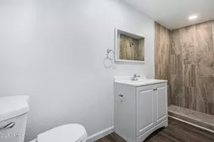 338 E Vogel Ave, Phoenix, AZ 85020 - Photo 7