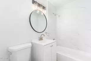 338 E Vogel Ave, Phoenix, AZ 85020 - Photo 11