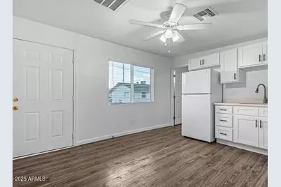 338 E Vogel Avenue, Phoenix, AZ 85020 - Photo 15