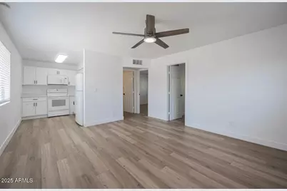 338 E Vogel Avenue, Phoenix, AZ 85020 - Photo 5